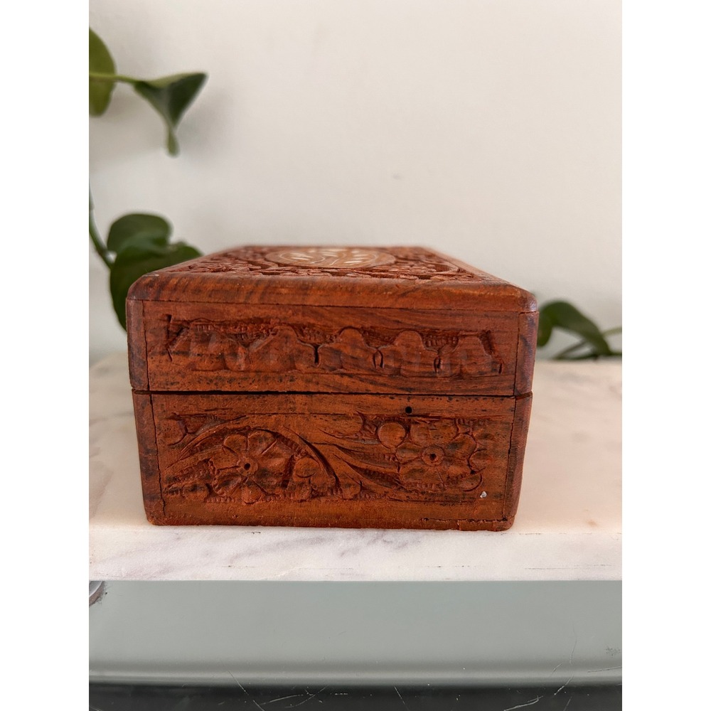 Vintage Hand Carved Floral Wood Jewelry Box Shell Inlay Blue Velvet Lined - Picture 4 of 16